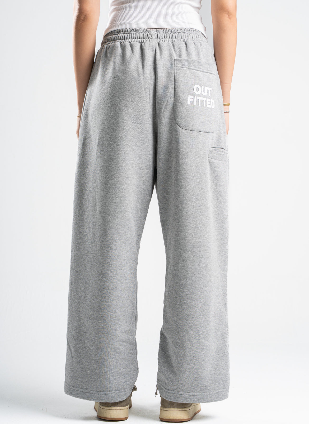 GREY SWEATS