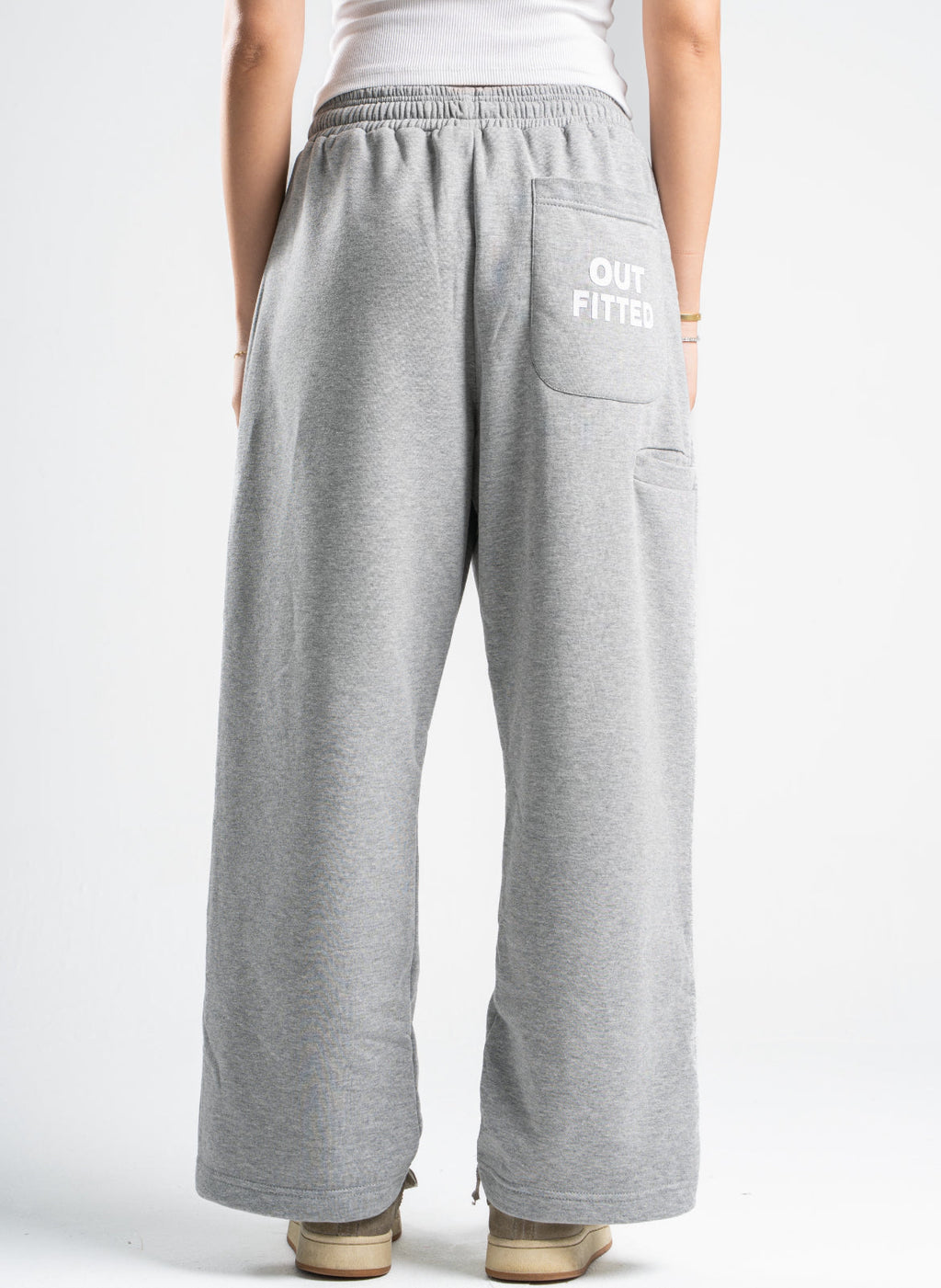 GREY SWEATS