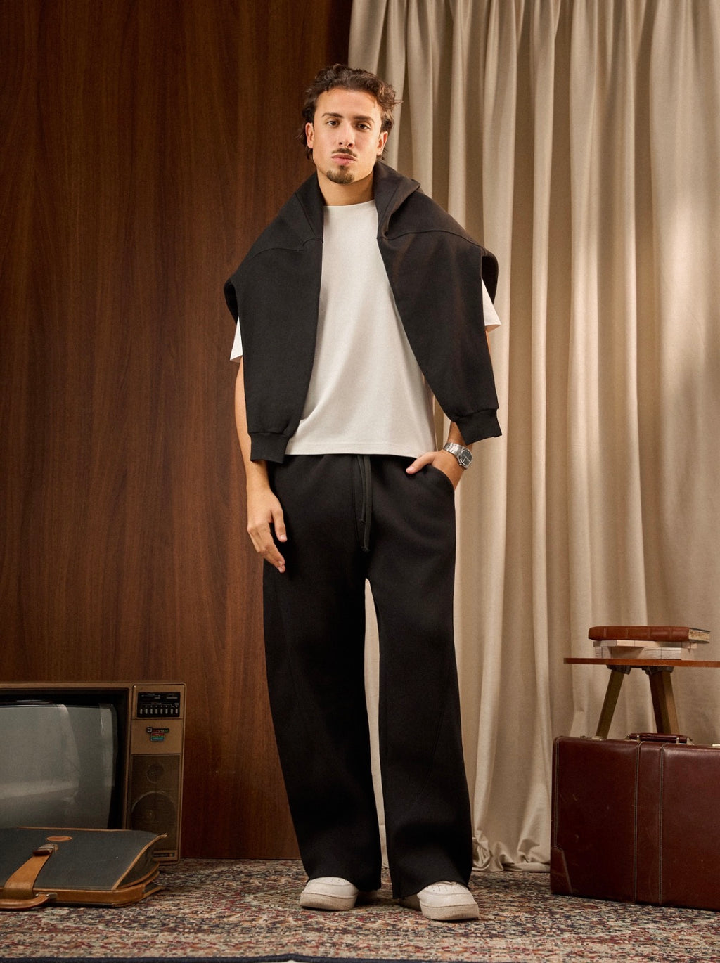 SWEATS IN BLACK
