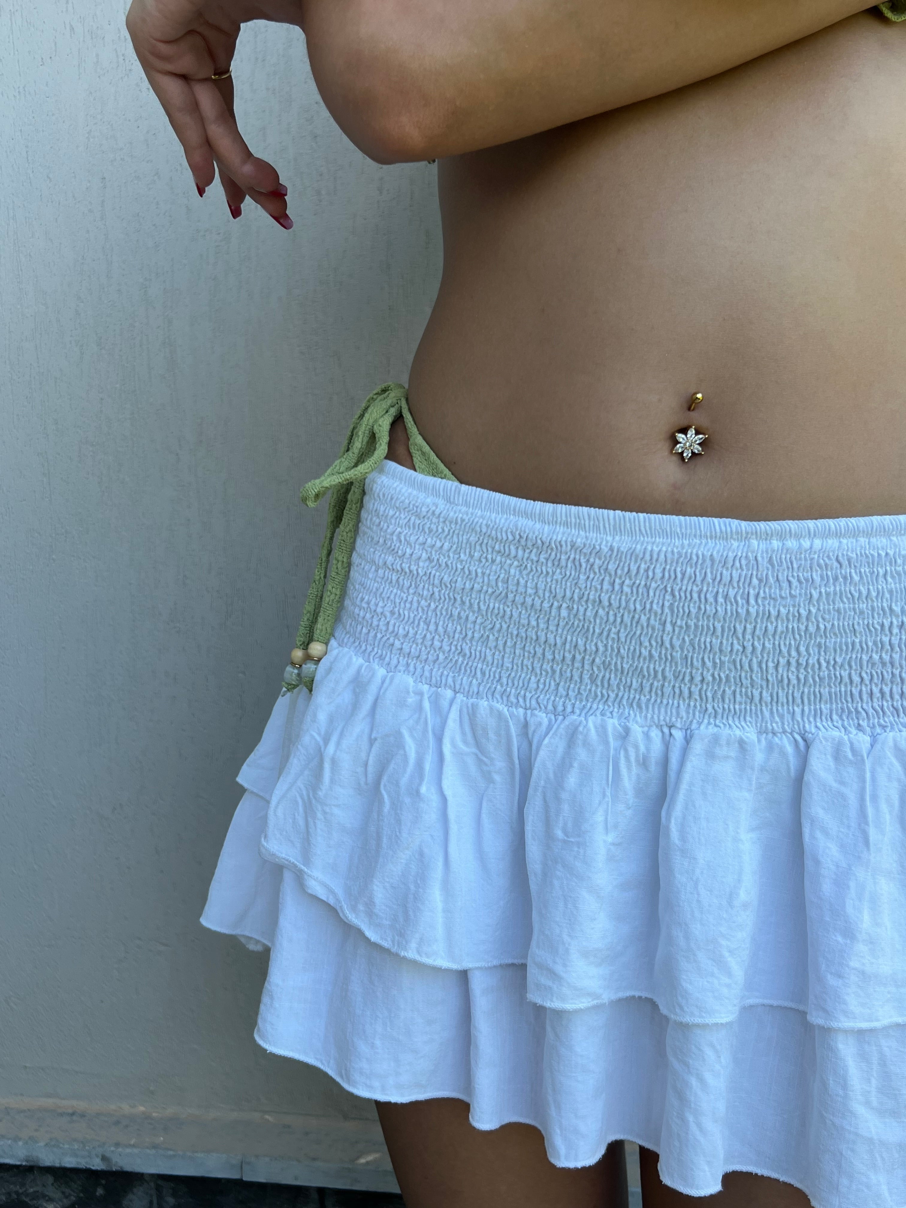 RUFFLE SKIRT IN OFF WHITE