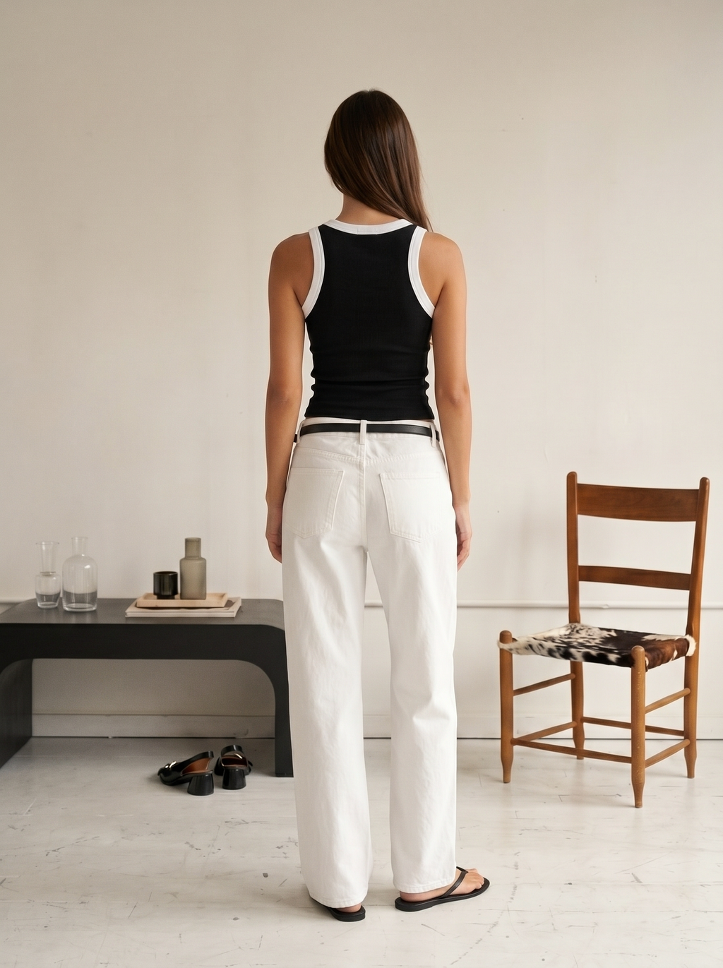 Contrast tank top in black