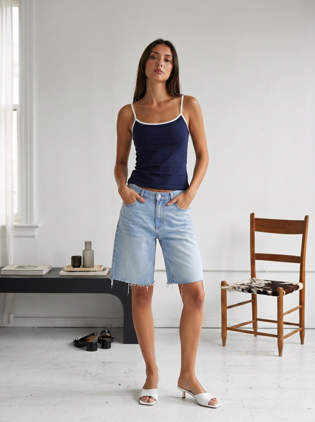 Spaghetti top in navy blue